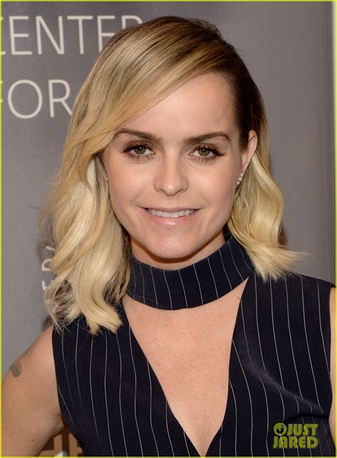 taylor schilling says risque oitnb scenes are easy for her photo 3667360 kate mulgrew
