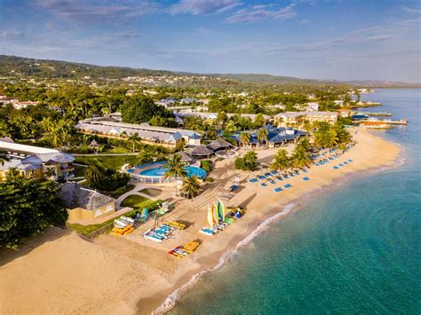jamaican hotels facing bankruptcy locals call  cheaper prices cnw network