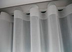 Résultat d’image pour tentures pour plafond Ou Murs. Taille: 145 x 106. Source: www.rubanjaunebastogne.be