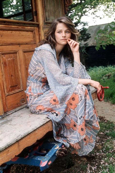 37 beautiful portraits of the 70s fashion and style icons ~ vintage everyday