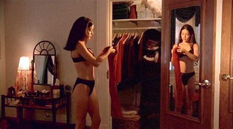 Nackte Emmanuelle Vaugier In Wishmaster 3 Beyond The Gates Of Hell
