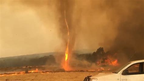 australian wildfires fire tornado caught  camera  kangaroo island