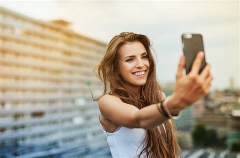 Chính Việc Chụp ảnh Selfie Sai Cách đã Khiến Mũi Bạn To Hơn Bình Thường