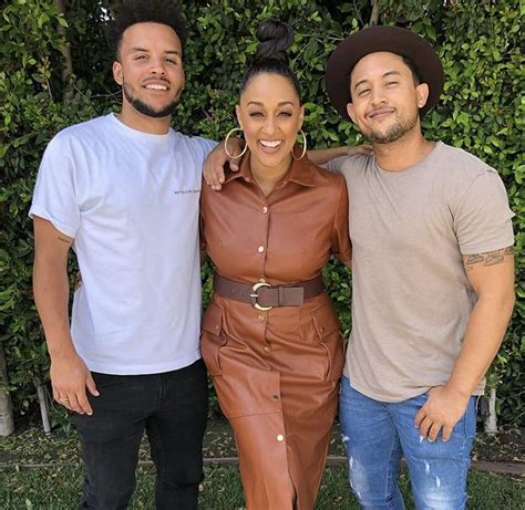 Tia Mowry And Her Brothers 🇧🇸🇺🇸 Celebrity Families Tia And Tamera