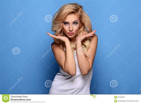 blonde girl posing stock image image of beautiful