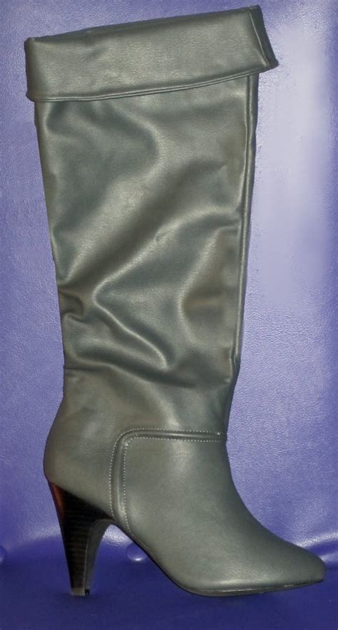 Victoria S Secret 128 Grey Over The Knee Or Cuffed Boots