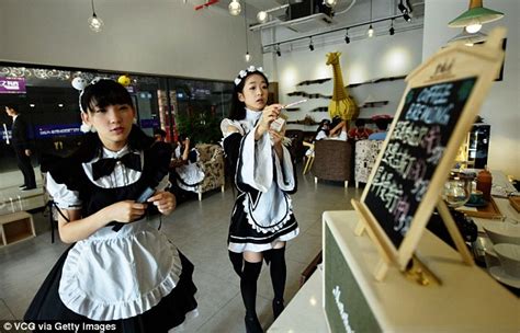 More Please Maid Cafe Opens Up In China Where Customers