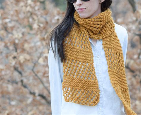 gorgeous knit scarves   patterns  clever sisters
