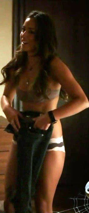 nackte chloe bennet in agents of s h i e l d