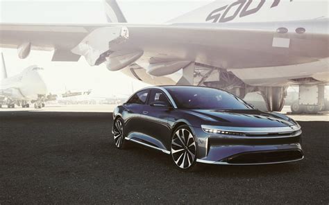 lucid air officially unveiled orders  open  canada  car guide