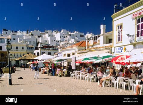 Straße Restaurants Albufeira Algarve Portugal Europa