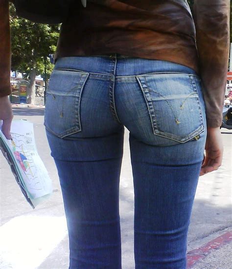Hotties Wearing Tight Jeans Pants