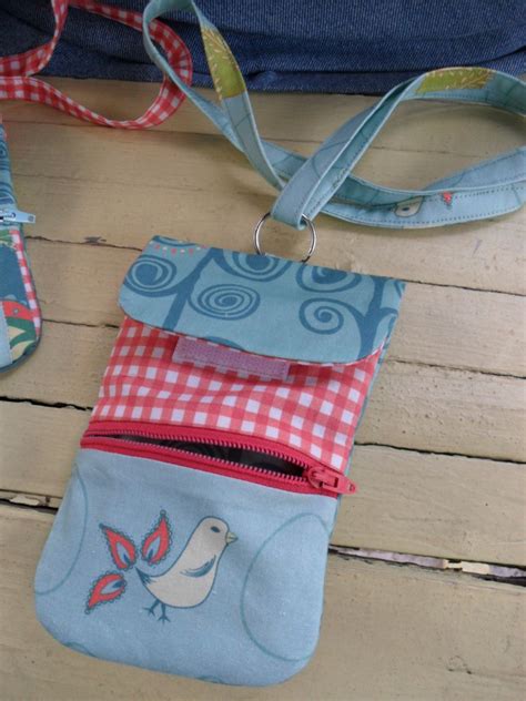 friday spotlight debbie s zipper phone pouch tutorial — sewcanshe free daily sewing tutorials
