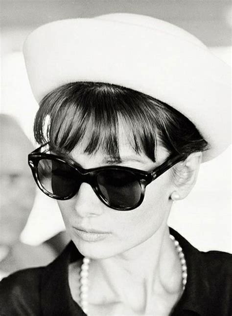 Great Moment In Pearl History Audrey Hepburn Wearing Pearls