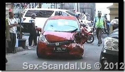 indonesian model novie amelia semi nude jailhouse photos after mowing down seven with her car