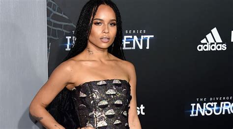 zoë kravitz says sex and the city inspired her high fidelity looks