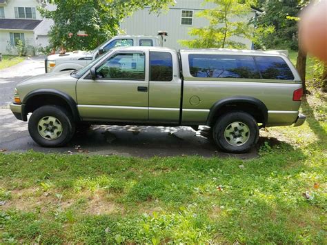 chevy  zr  extended cab  original miles  bed