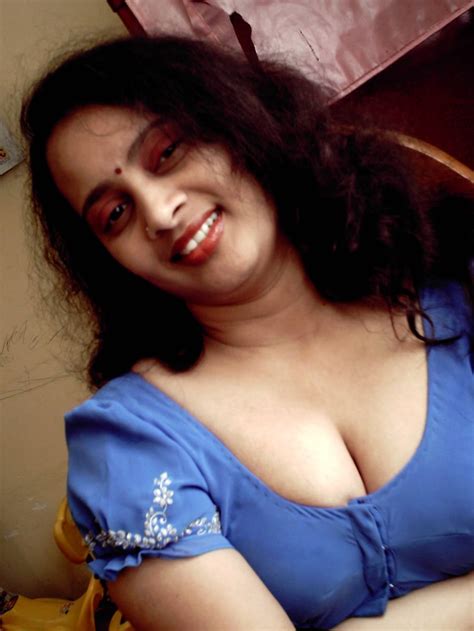 fatty aunties blouse deep cleavage gandi sex photo
