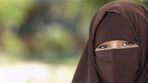 exclusive mother claims a niqab wearing school bus driver