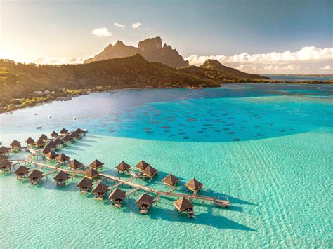 polynesian islands  hotels  visit   venture tahiti