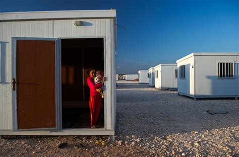 Syrian Refugees In Jordan Struggle To Survive The New York Times