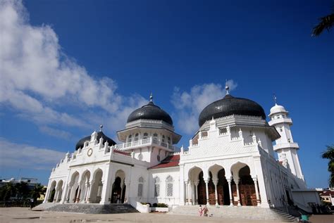 aceh setting    muslim friendly destination  tourists news  jakarta post