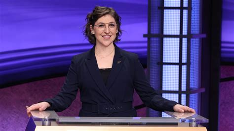 Jeopardy Guest Host Mayim Bialik On Dream Job Alex Trebek S Legacy