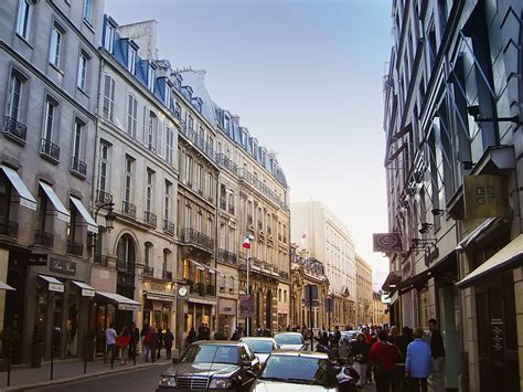 rue du faubourg st honore paris shopping paris street paris france