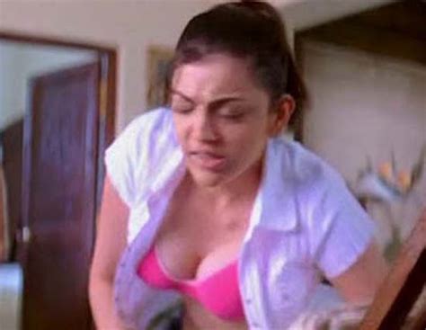 kajal agarwal hot cleavage collection bollywood glitz 24 hot bollywood actress
