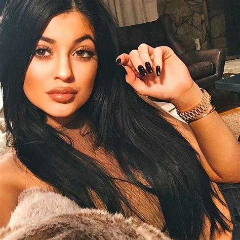 Kylie Jenner Challenge Inspires Fans To Plump Up Their Lips Details
