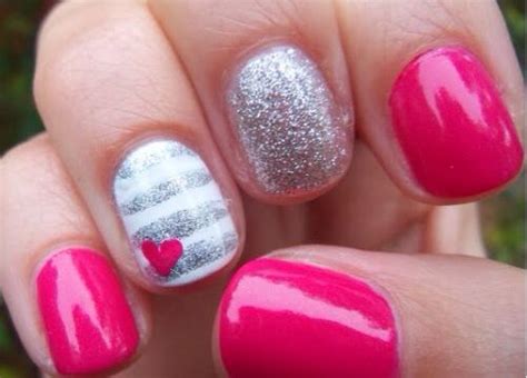hot pink with a pop of metallic cute nails valentines