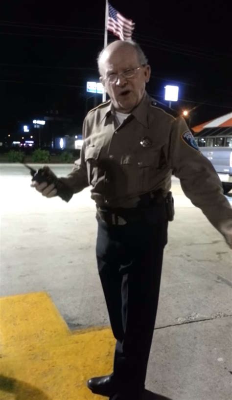 Video Off Duty Texas Cop Puts Woman In Choke Hold While She Videos Arrest