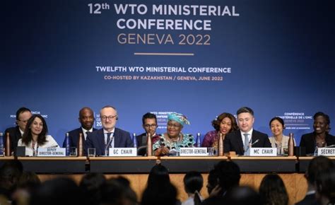 الاجتماع الوزاري لمنظمة التجارة العالمية يوافق بالإجماع على عدة اتفاقيات