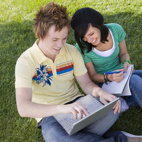 5 tips for helping teens develop healthy relationships