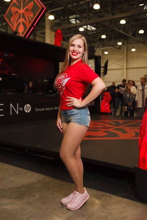 russian gaming festival has some pretty hot gamer girls 24 pics
