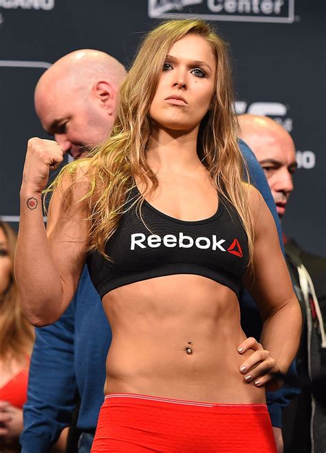 watching ronda rousey s ab workout will make you sore ronda rousey workout abs