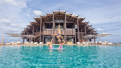 kudadoo maldives private island  worlds   luxury hotel