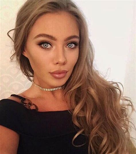 Love Island 2017 Tyne Lexy Blasts Game Players Jess Dom And Chris