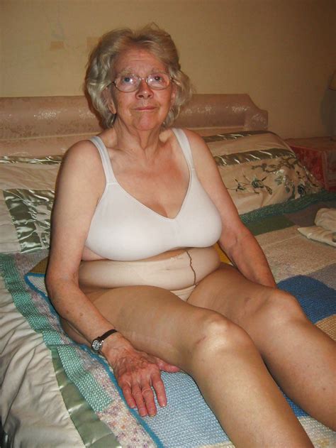 sheila 80 year old granny from uk 19 pics