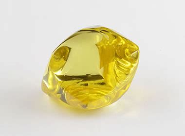 yellow diamonds   valuable  beautiful yellow gems