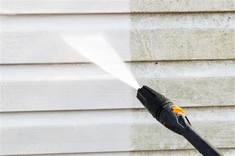 reasons  hire pressure washing services   clean  healthy home