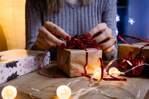 ways  find  perfect gift    guide   games