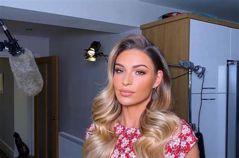 Love Island S Zara Mcdermott Opens Up About Being A Victim Of Revenge