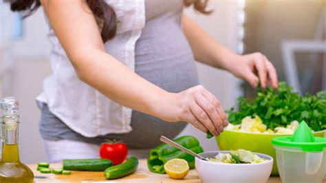 why do some people crave vegetables during pregnancy