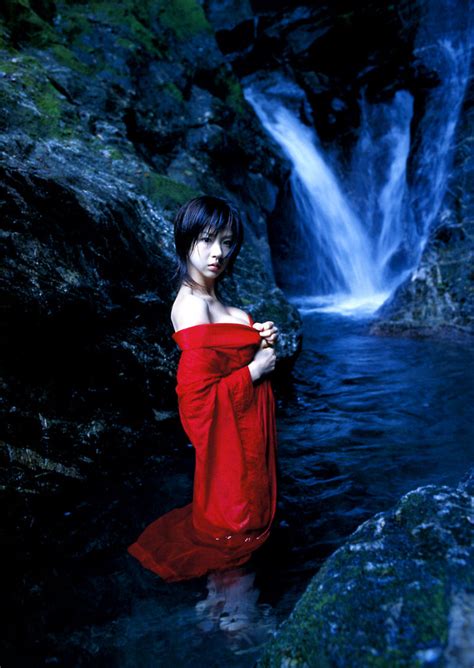 Aki Hoshino 72 Japanese Idols Aki Hoshino In Red From A Se Flickr