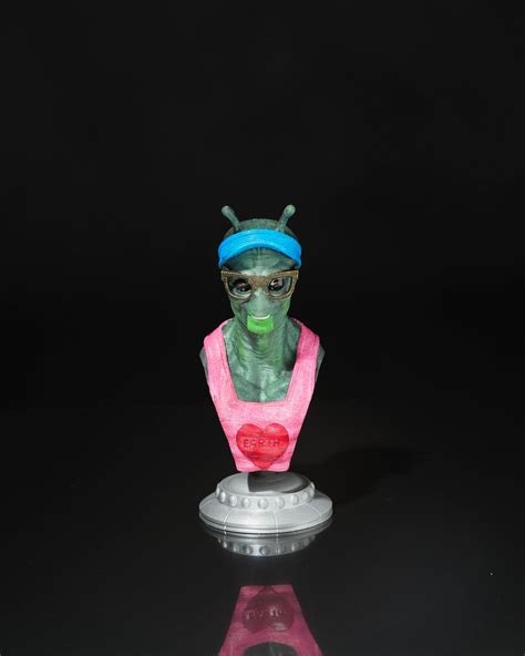 file alien tourist bust  kevin  printable model