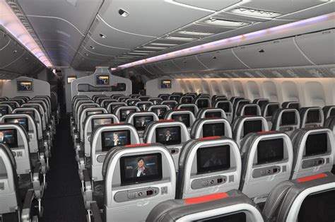american airlines infoer main cabin extra typ economy side