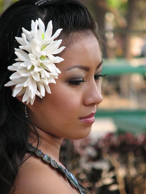 Beautiful Hawaiian Girl Oahu Hawaiian Woman Hawaiian Girls Hawaiian