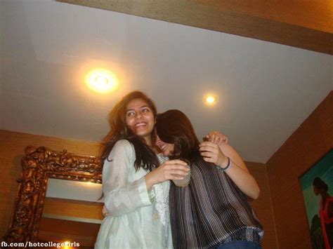 desi auntys and pakistan beautiful girls pictures hot
