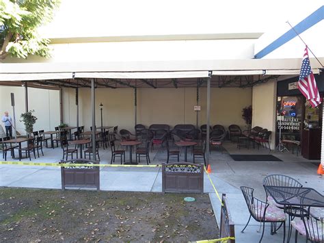restaurant awnings canopies   awnings